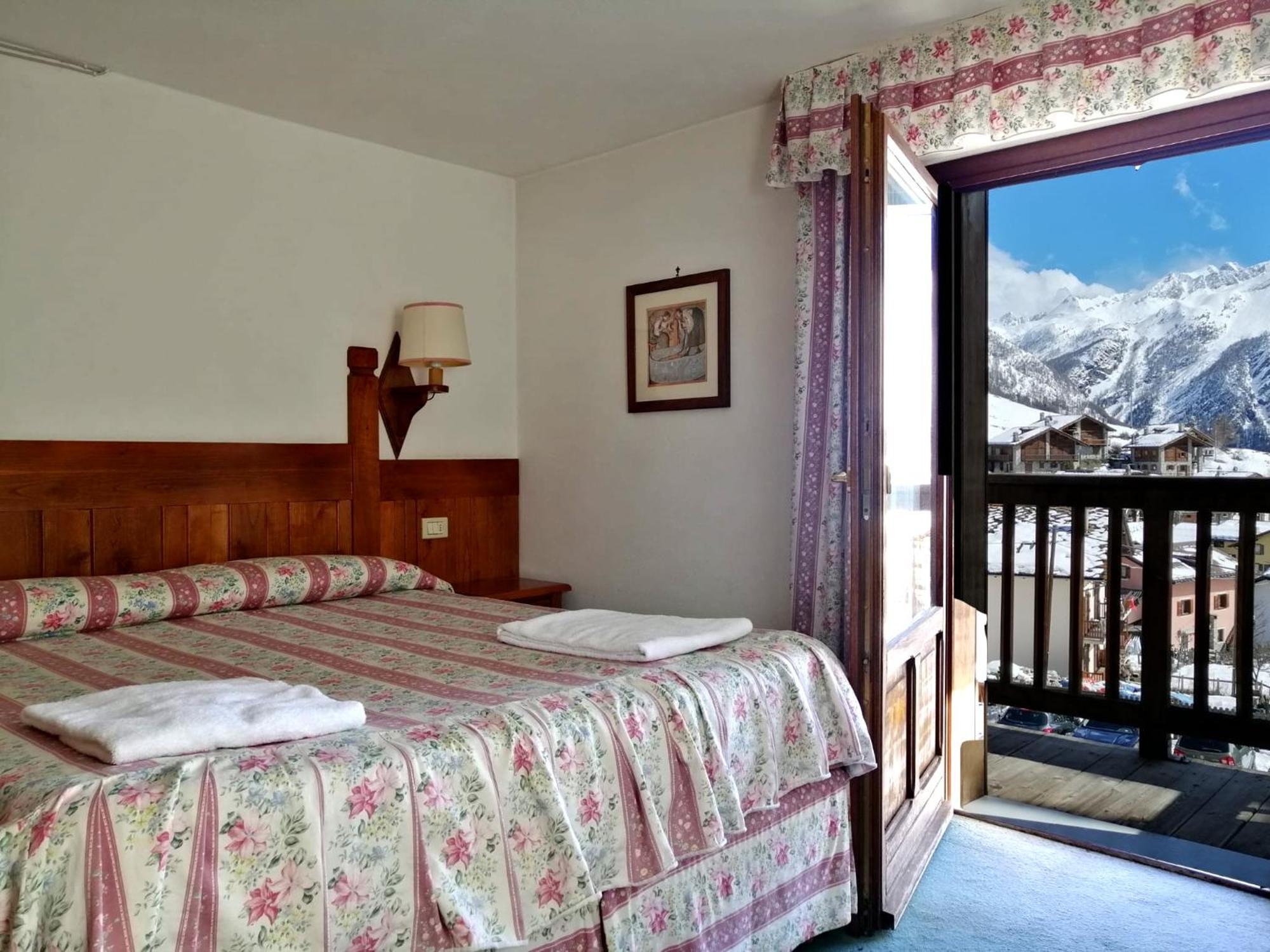 Hotel Locanda Grauson Когне Екстериор снимка