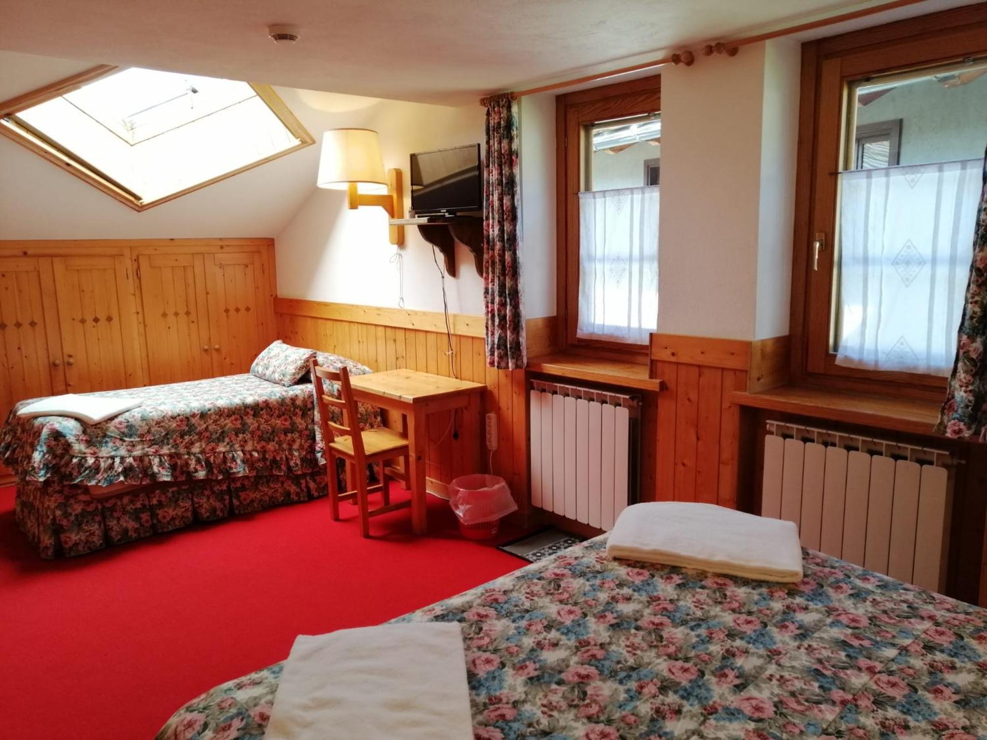 Hotel Locanda Grauson Когне Екстериор снимка
