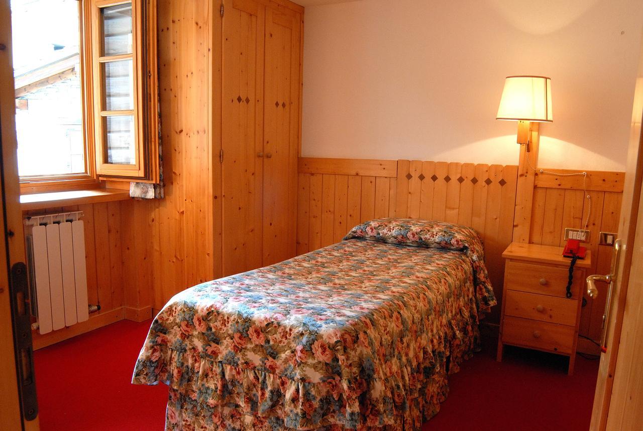 Hotel Locanda Grauson Когне Екстериор снимка
